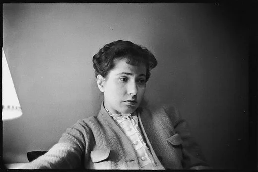 [Five 35mm Film Frames: Jane Ninas]