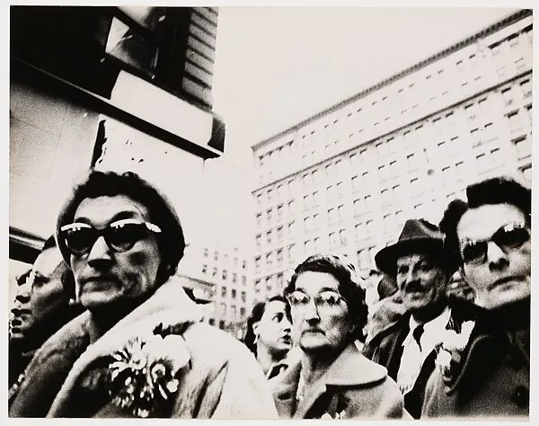 Christmas Shopping, Macy's, New York — William Klein