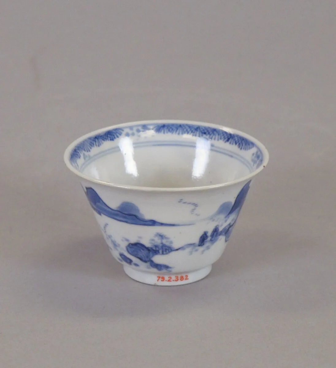 清康熙 景德鎮窯青花山水杯|Cup with landscape — Unknown