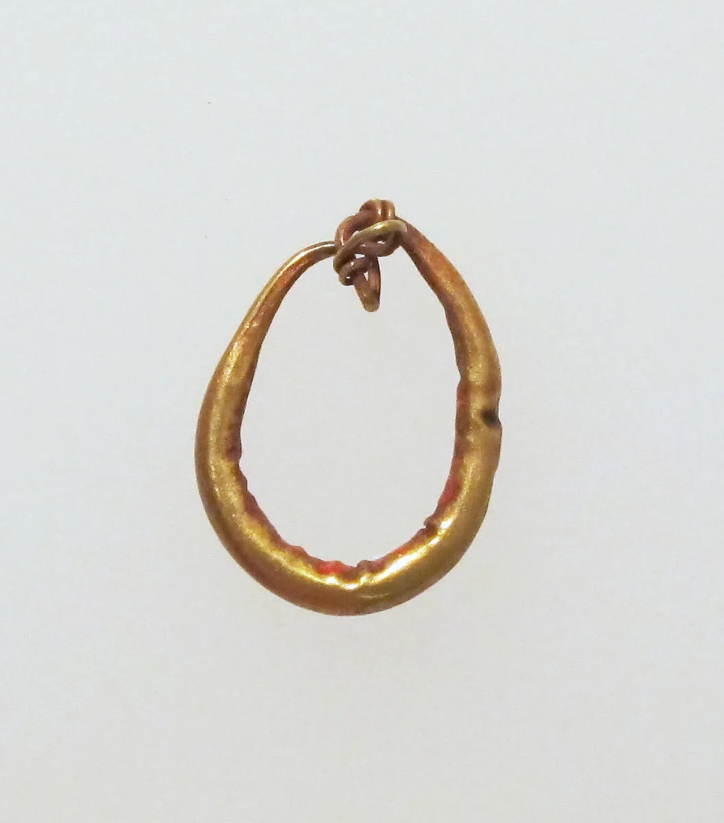 Earring-loop type, plain — Unknown