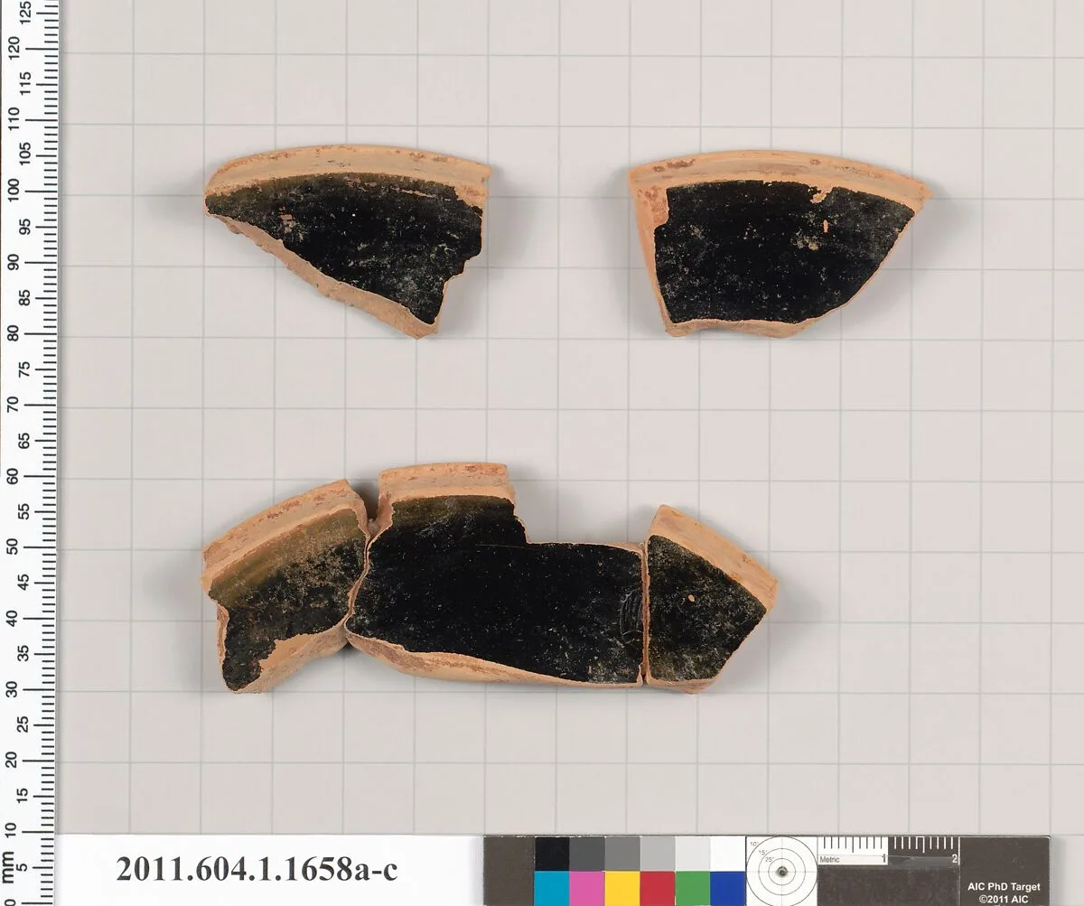 Terracotta fragments of a kylix (drinking cup) — Unknown