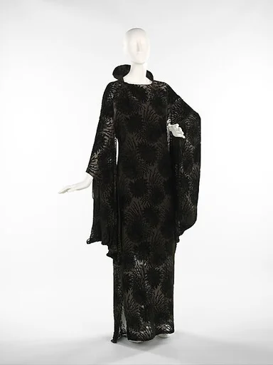 Tea gown