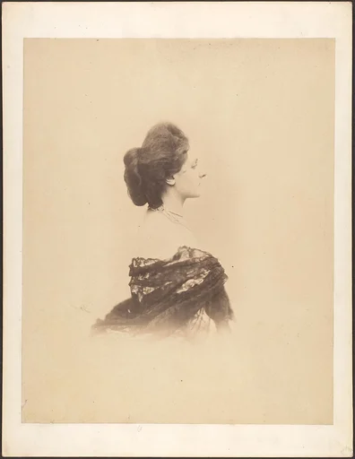 [Profile with Chignon, Large]