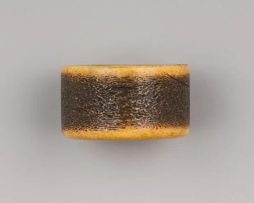 Bone, Dark Brown Archer's Ring