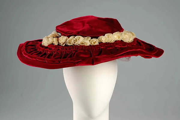 Hat — Camille Roger