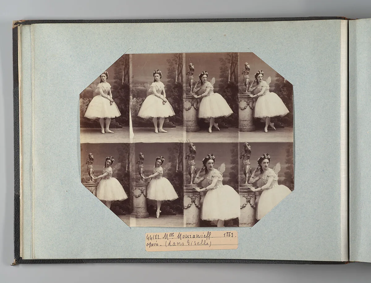 Mlle Mourawieff dans Gisèle — André-Adolphe-Eugène Disdéri