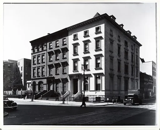 Fifth Avenue, Nos. 4, 6, 8, Manhattan
