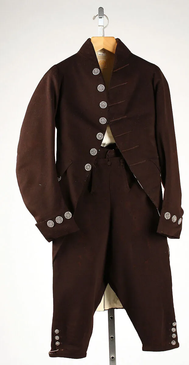 Court suit — Unknown