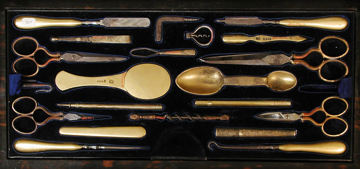 Implement to remove black-heads (?) — Unknown