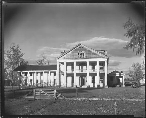 [Dilapidated Greek Revival Building (Plantation House?), Louisiana?]