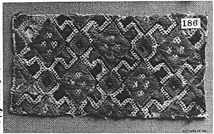Peasant costume fragment — Unknown