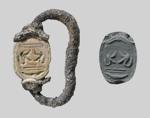 Silver pendant ring with steatite scarab