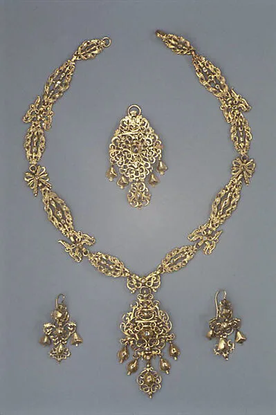 Parure comprised of a necklace, two pendants, and a pair of earrings (assembled) — Unknown