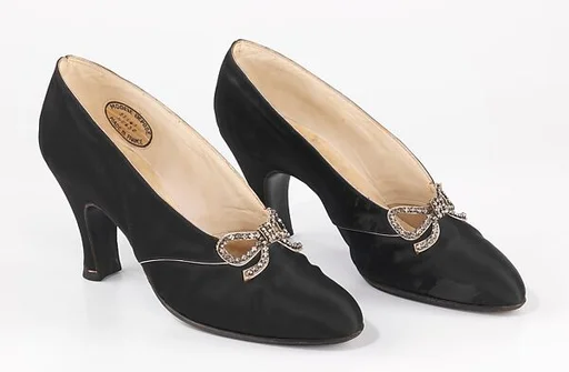 Evening pumps
