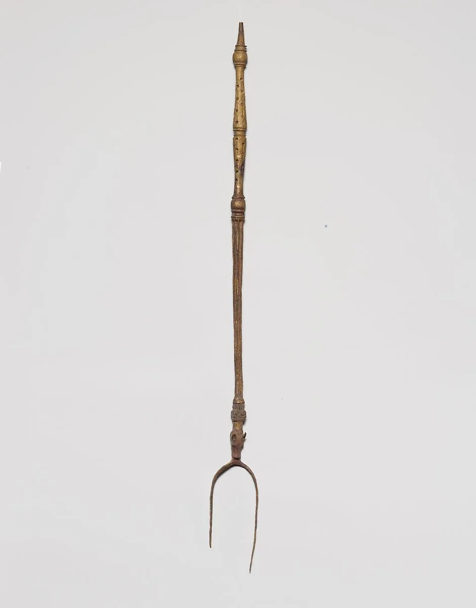 Bronze fork with the head of a wolf — Unknown