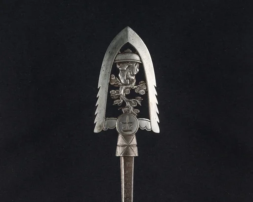 Arrowhead (<i>Yanone</i>)