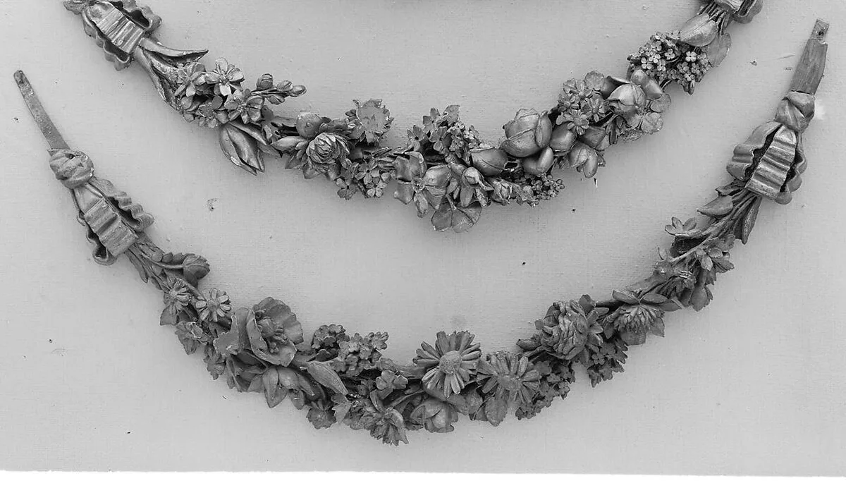 Garland (part of a set) — Unknown