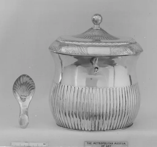 Tea caddy and spoon