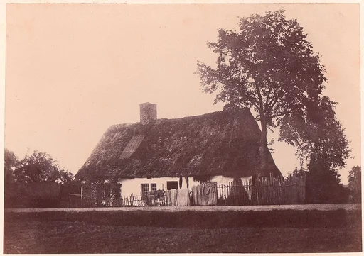 Maison au toit de chaume