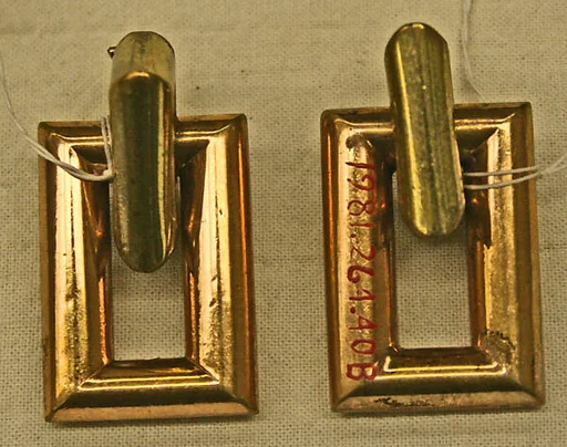 Clip earrings
