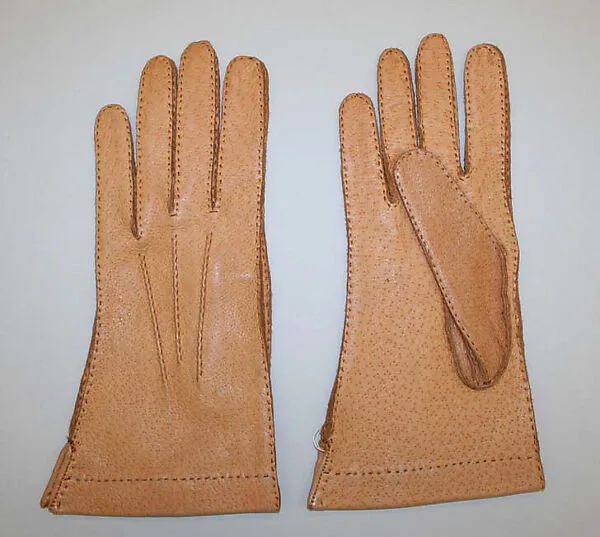 Gloves — Galeries Lafayette