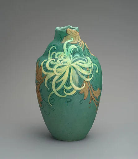 Vase with spider chrysanthemums