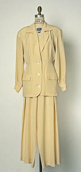 Suit — Perry Ellis Sportswear Inc.|Perry Ellis