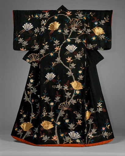 黒綸子地橘蝶熨斗模様打掛|Outer Robe (Uchikake) with Mandarin Oranges and Folded-Paper Butterflies