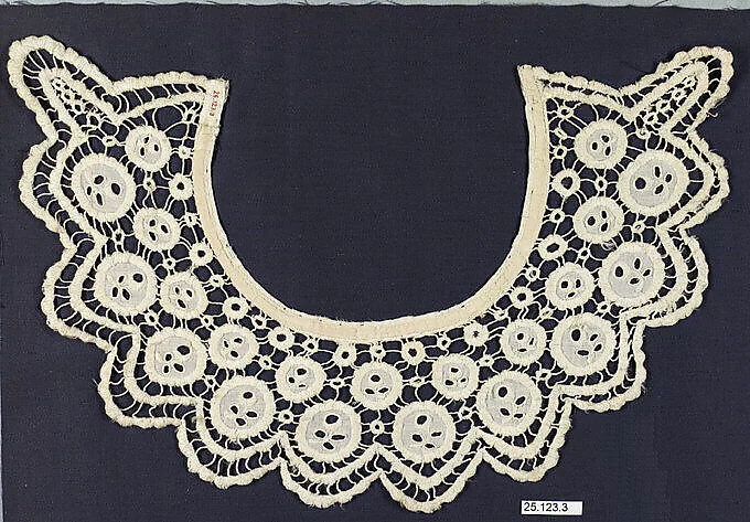 Collar — Unknown