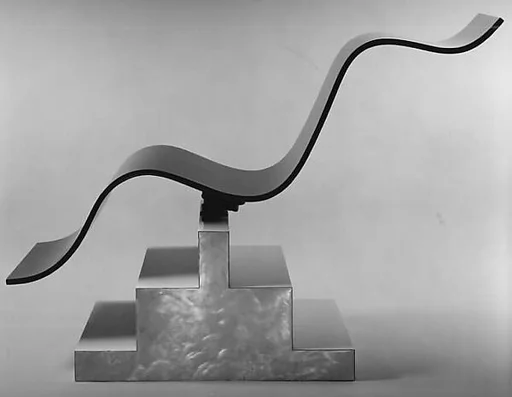"Ribbon Chaise"