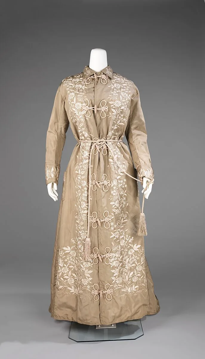 Dressing gown — Unknown