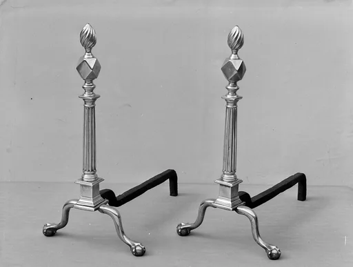 Andiron