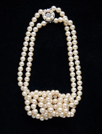 "Napoleonic Knot Choker"