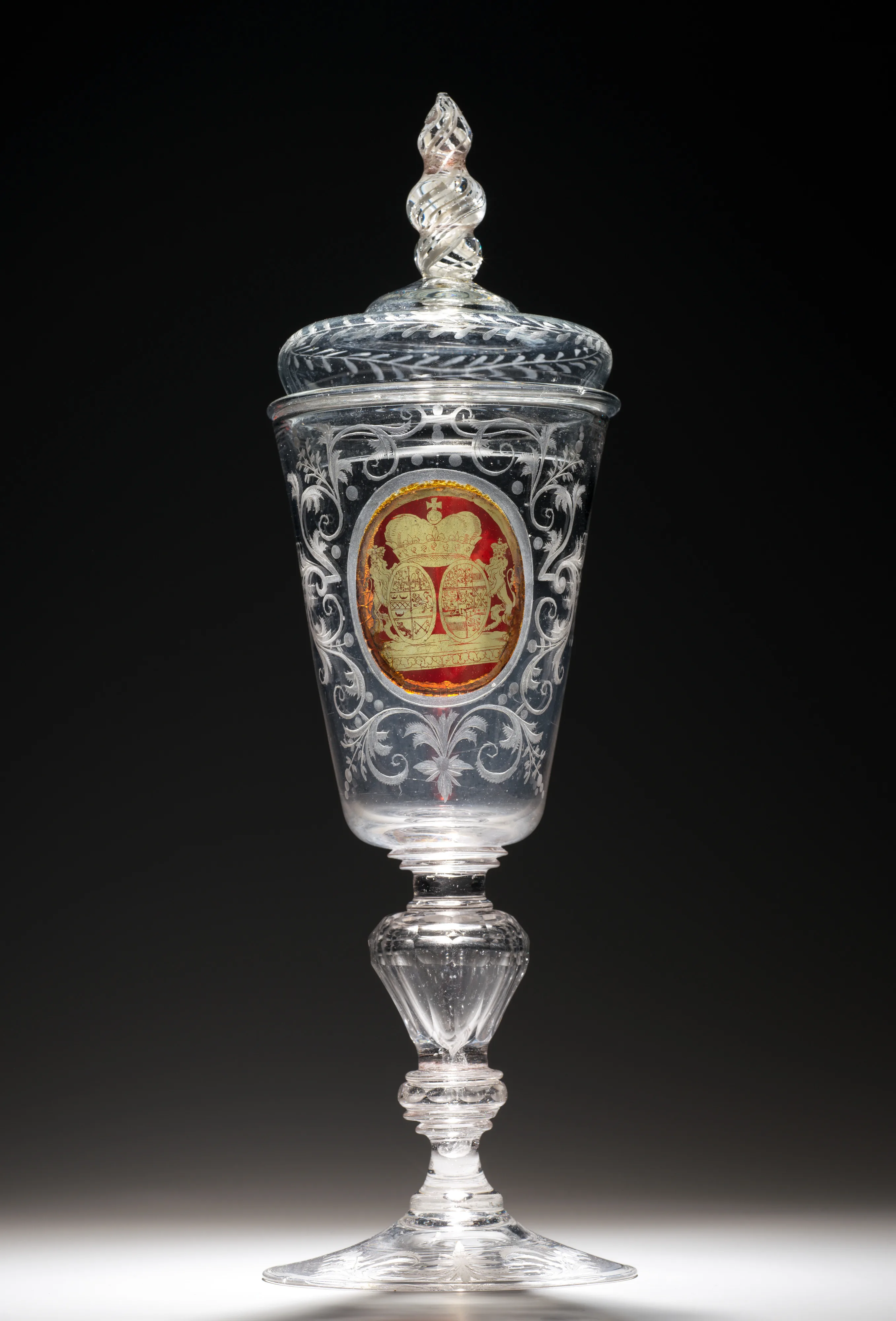Standing cup with cover with alliance arms of East Friesland and Nassau-Idstein — Unknown