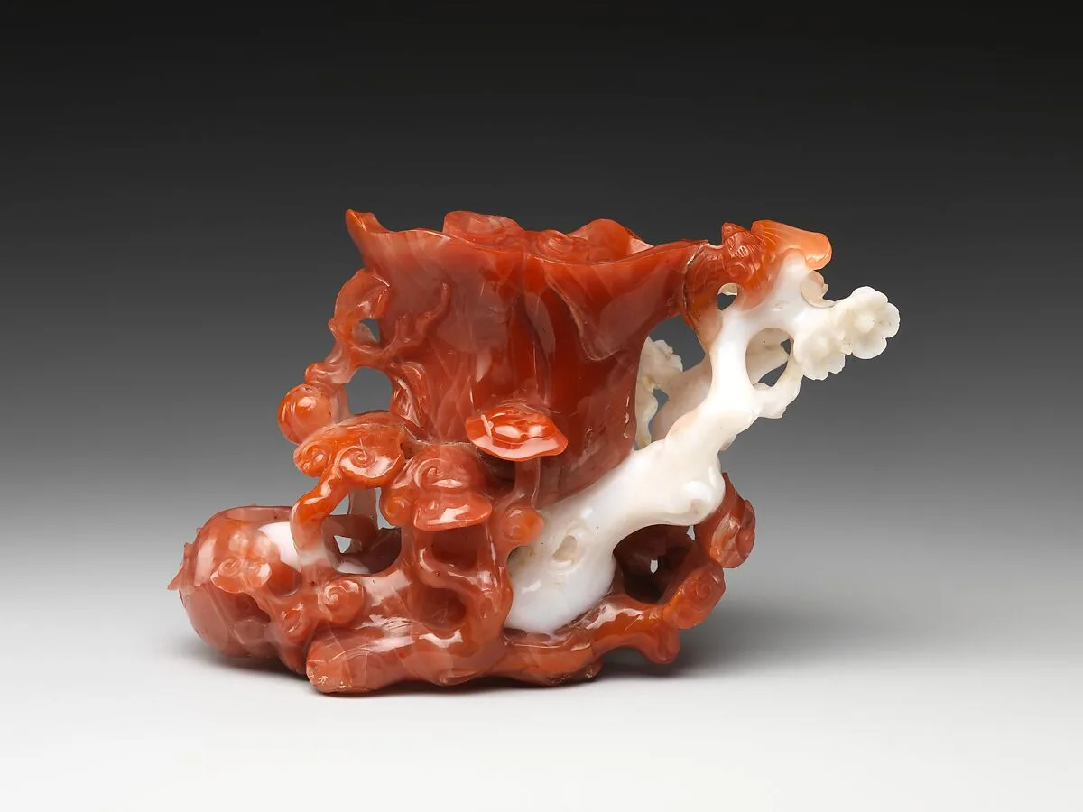 清 瑪瑙俏色花插|Flower holder with floral design — Unknown