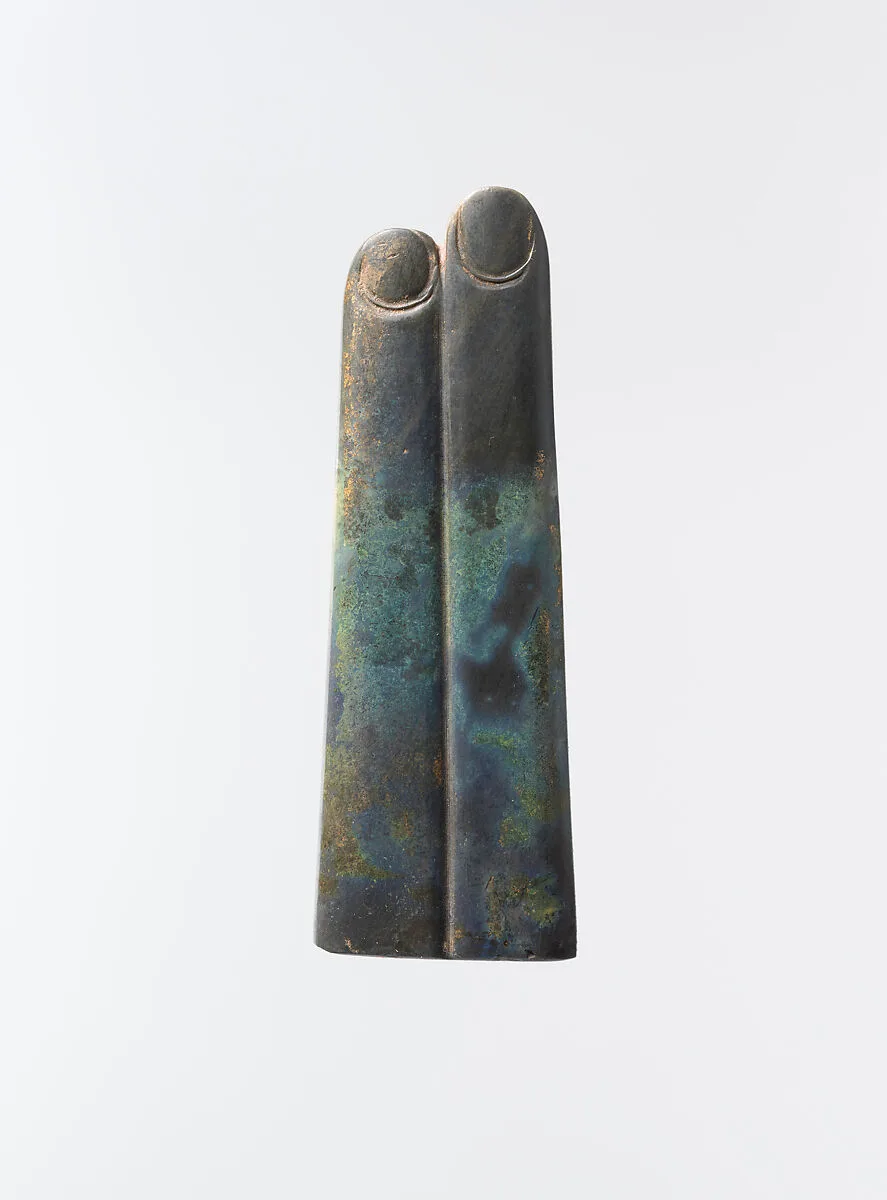 Two-finger amulet — Unknown