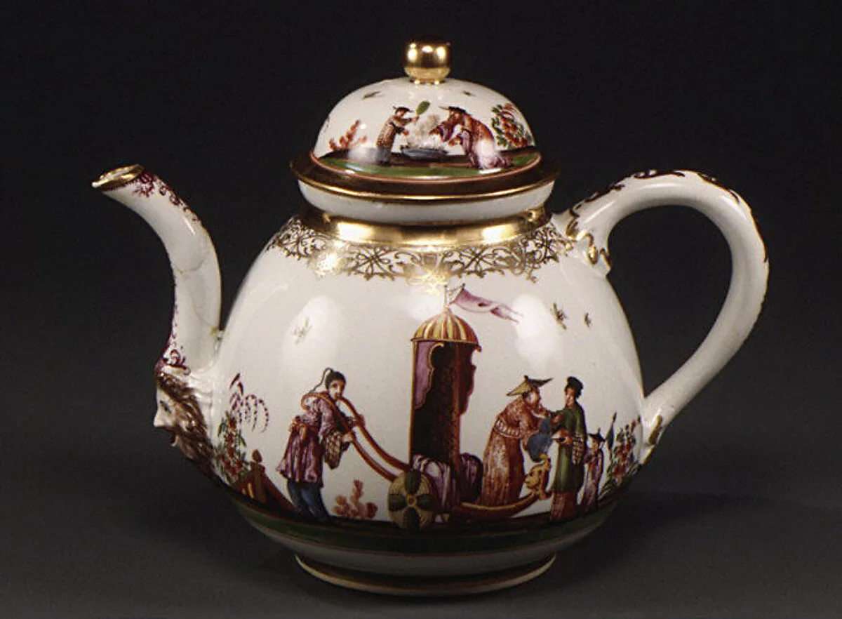 Teapot (part of a set) — Meissen Manufactory