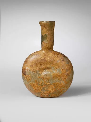 Glass lentoid bottle