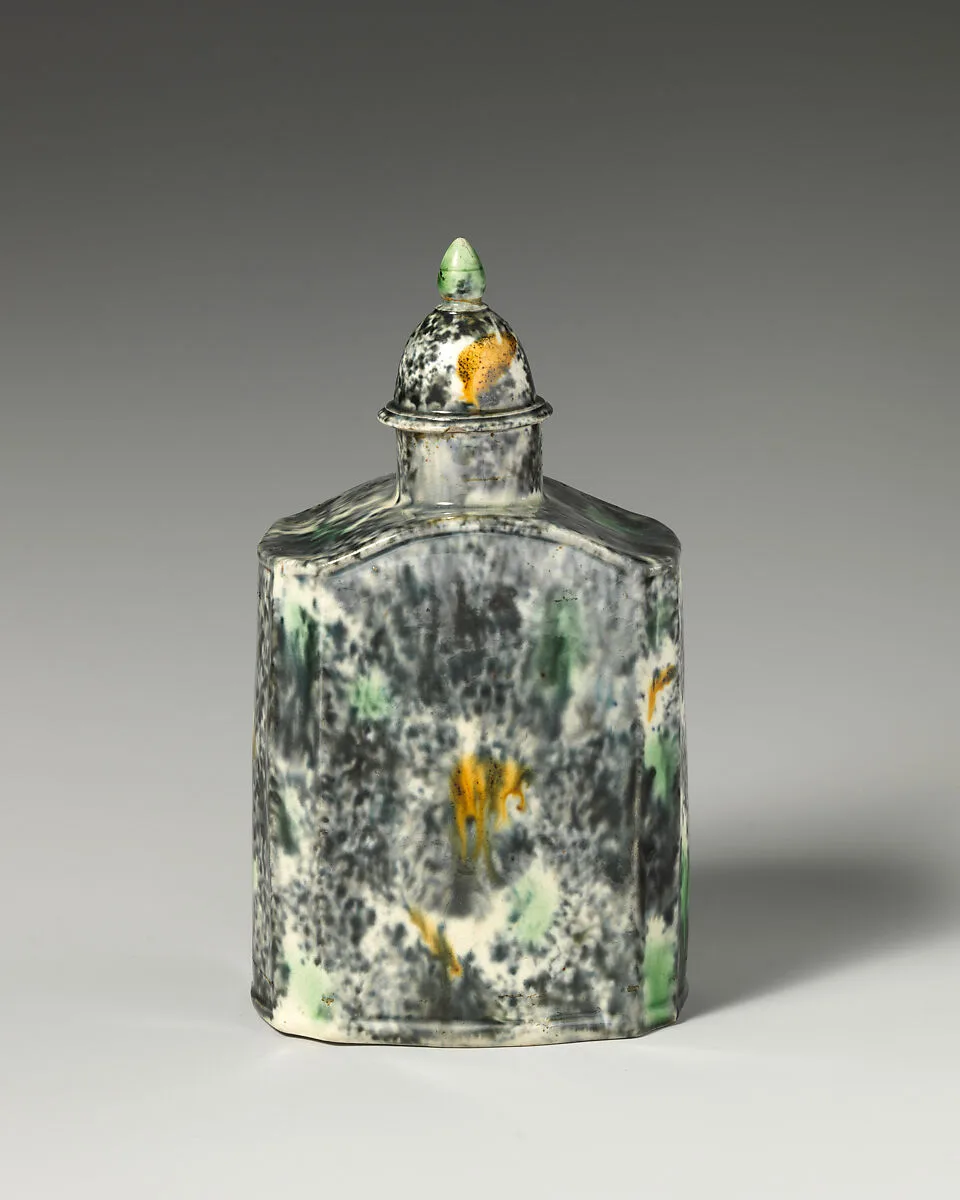 Tea caddy with cover — Unknown