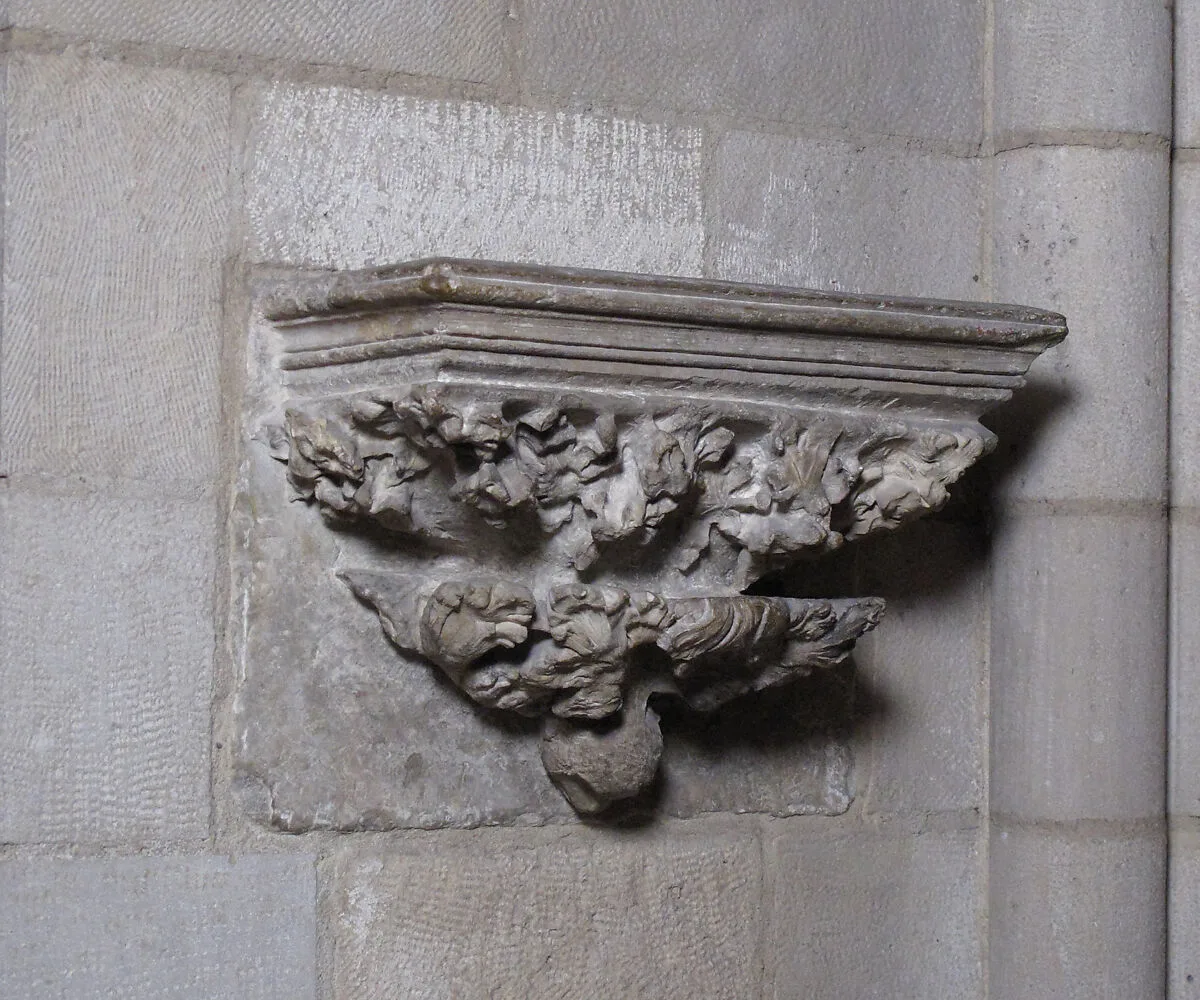 Corbel from the Double Sepulchral Monument of Don Àlvar Rodrigo de Cabrera, Count of Urgell and Viscount of Ager and his wife Cecilia of Foix — Unknown