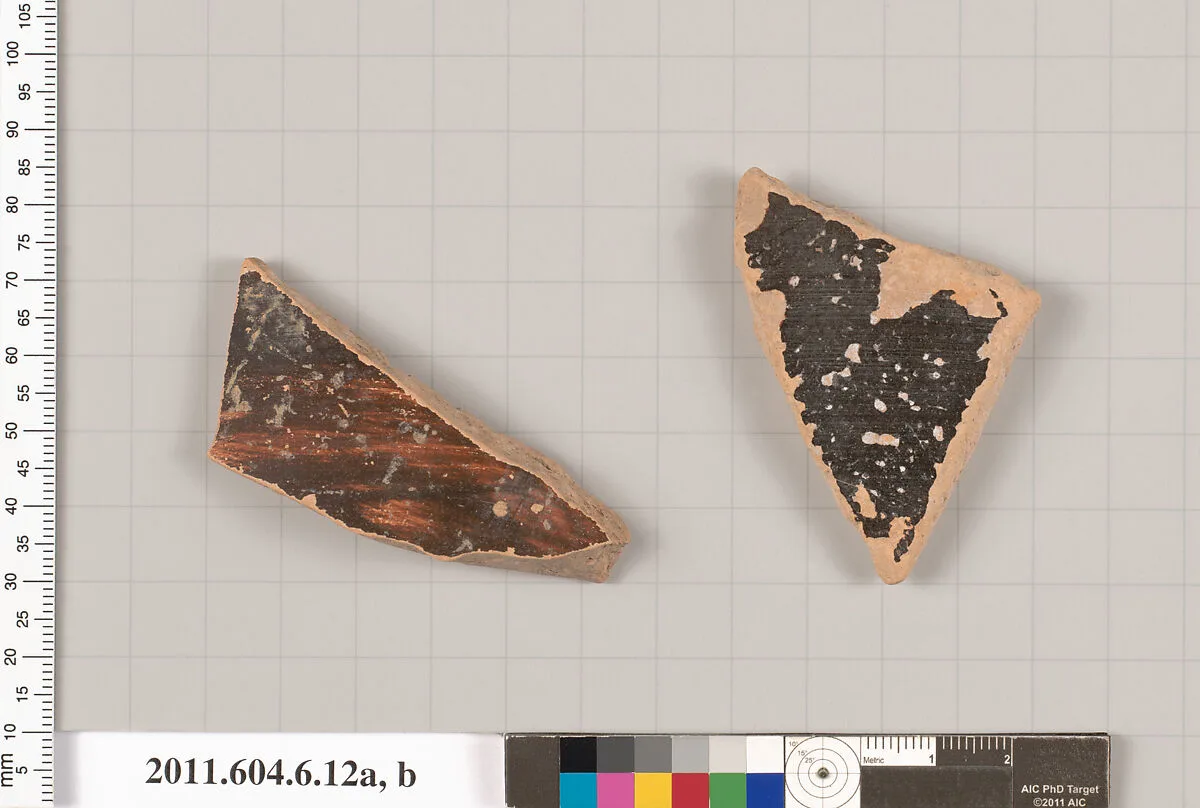 Terracotta fragments of closed shapes — Unknown