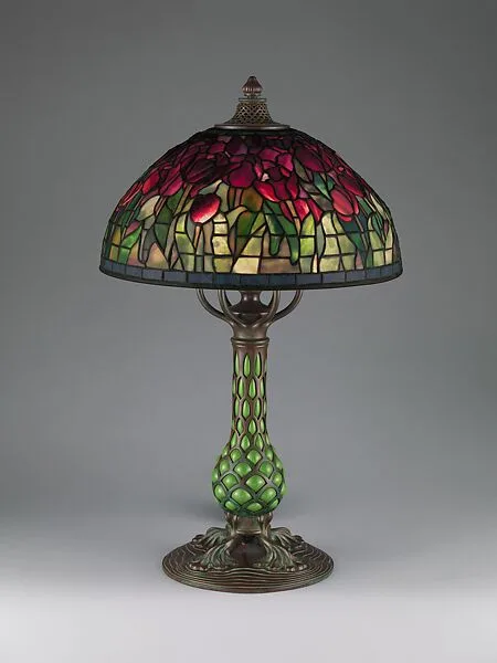 "Tulip" lamp — Tiffany Studios