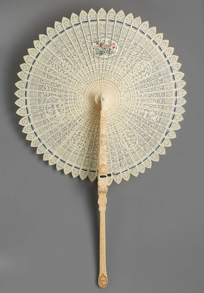 Brisé Cockade Fan, with Painted Floral Posy — Unknown