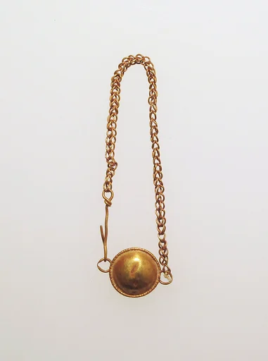 Earring, chain type
