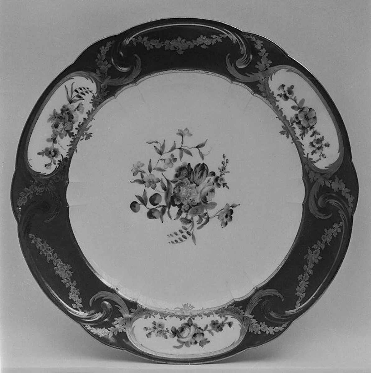 Plate (assiette à palmes) (1 of 102) (part of a service) — Sèvres Manufactory|Nicolas Bulidon