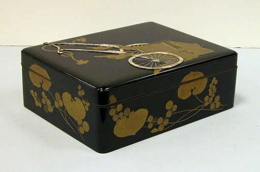 葵御所車蒔絵料紙箱|Document Box (Ryōshibako) with Court Carriage and Wild Ginger