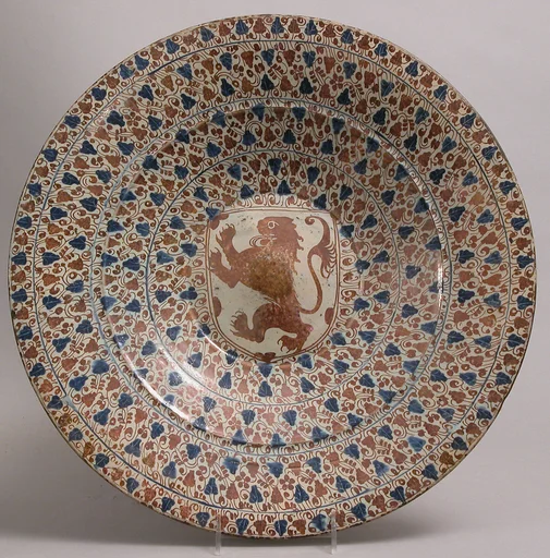 Plate with Heraldic Shield of a Rampant Lion