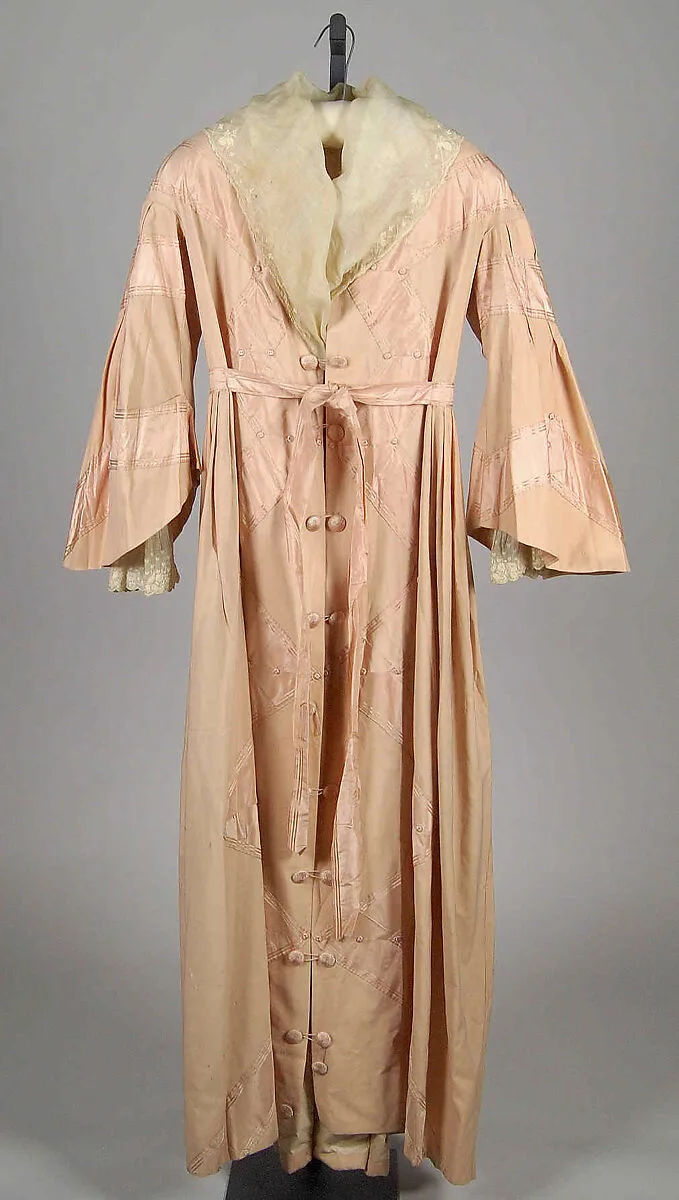 Dressing Gown — Unknown