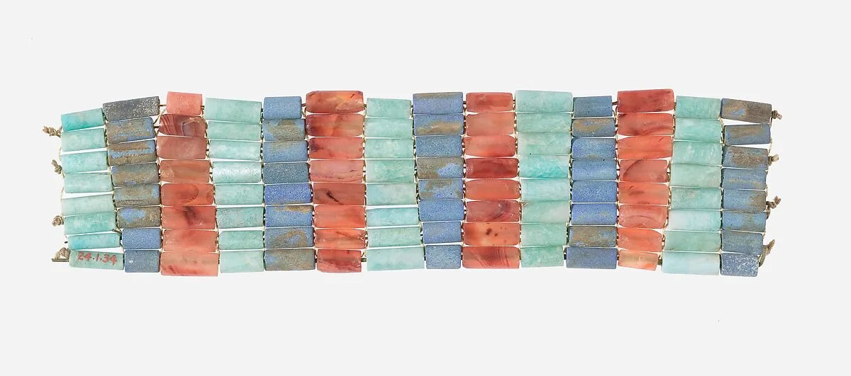 Bracelet of cylindrical beads — Unknown
