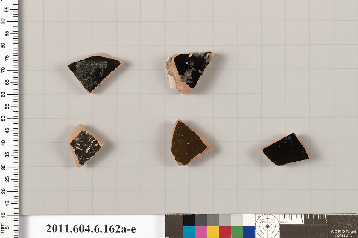 Terracotta fragments of open shapes — Unknown